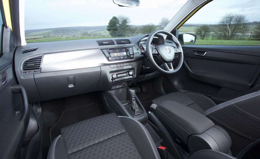 Торпедо Skoda Fabia (NJ) 2015 года  (фото 15 из 23)
